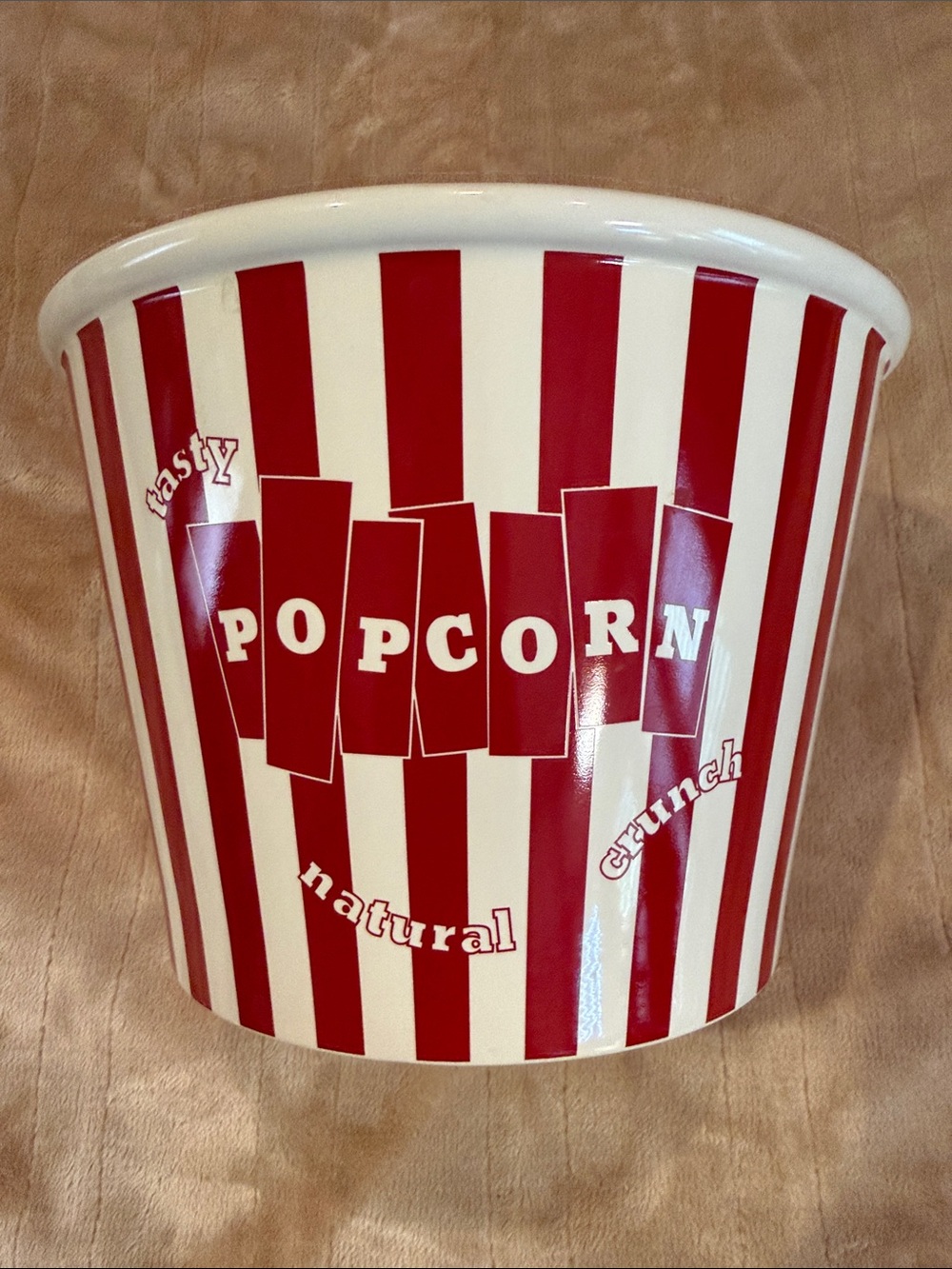 BRAND NEW! Williams-Sonoma Ceramic Red & White Striped Popcorn Bucket.